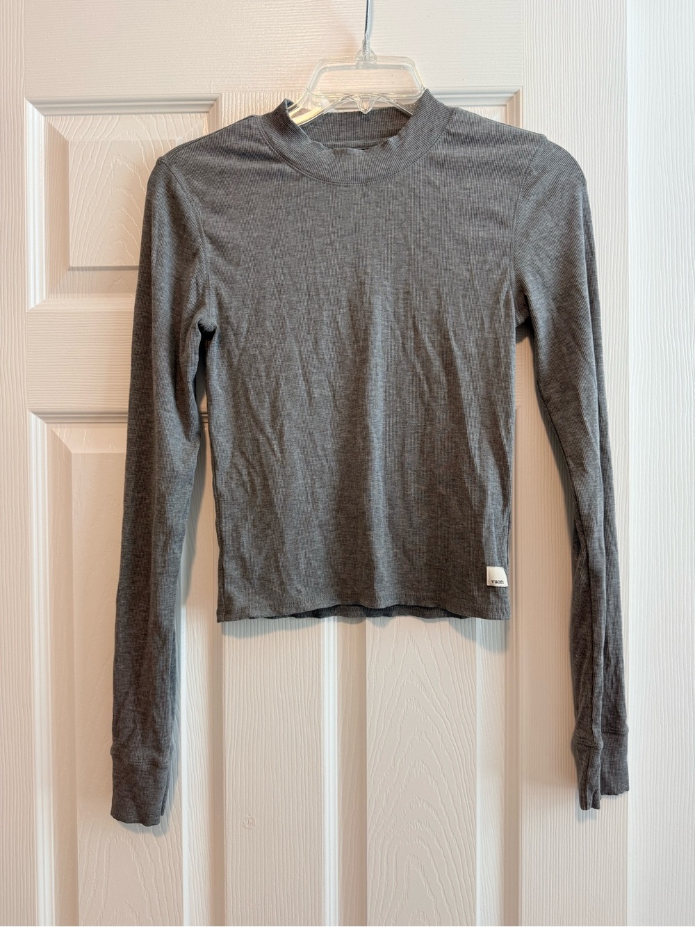 Vuori Long-Sleeve Mudra Mock Neck Gray Long Sleeve Tee